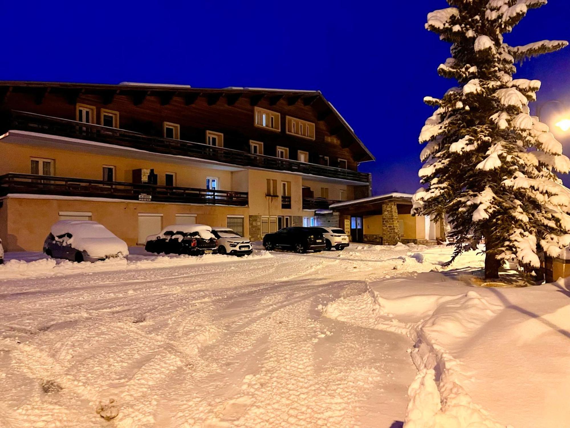 וארס Vars, Appart Spacieux Renove 4 Couchages Dans Chalet מראה חיצוני תמונה